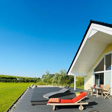 Hébergement de vacances Sealect-hus-5-direkt-an-der-nordsee-nahe-st-peter-ording-mit-sauna-whirlpool-und-kamin *