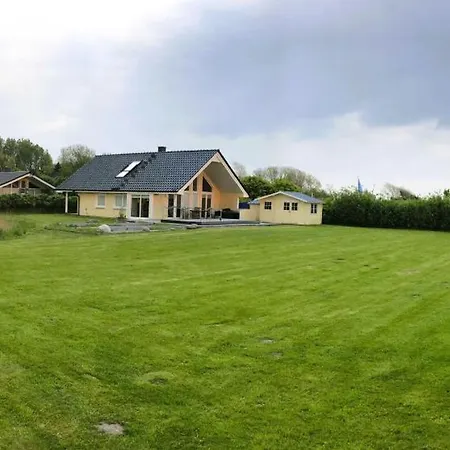 Sealect-hus-5-direkt-an-der-nordsee-nahe-st-peter-ording-mit-sauna-whirlpool-und-kamin *