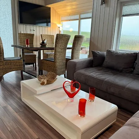 Sealect-hus-5-direkt-an-der-nordsee-nahe-st-peter-ording-mit-sauna-whirlpool-und-kamin * Wesselburenerkoog