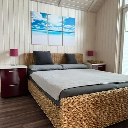 Hébergement de vacances Sealect-hus-5-direkt-an-der-nordsee-nahe-st-peter-ording-mit-sauna-whirlpool-und-kamin *